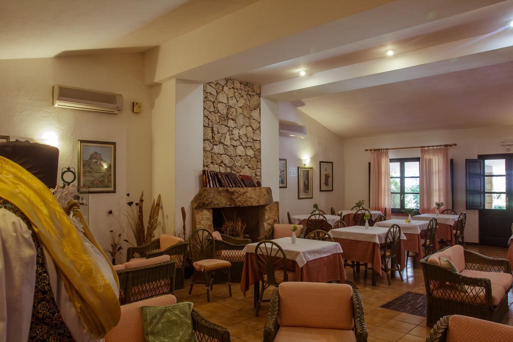 Hotel Ristorante Sa Pedrera 까브라스 외부 사진